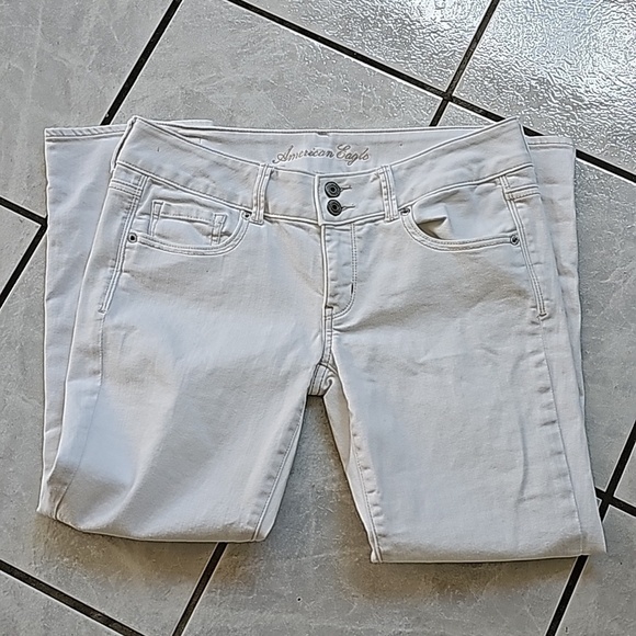 Denim - American Eagle stretch artist jeans size 6
